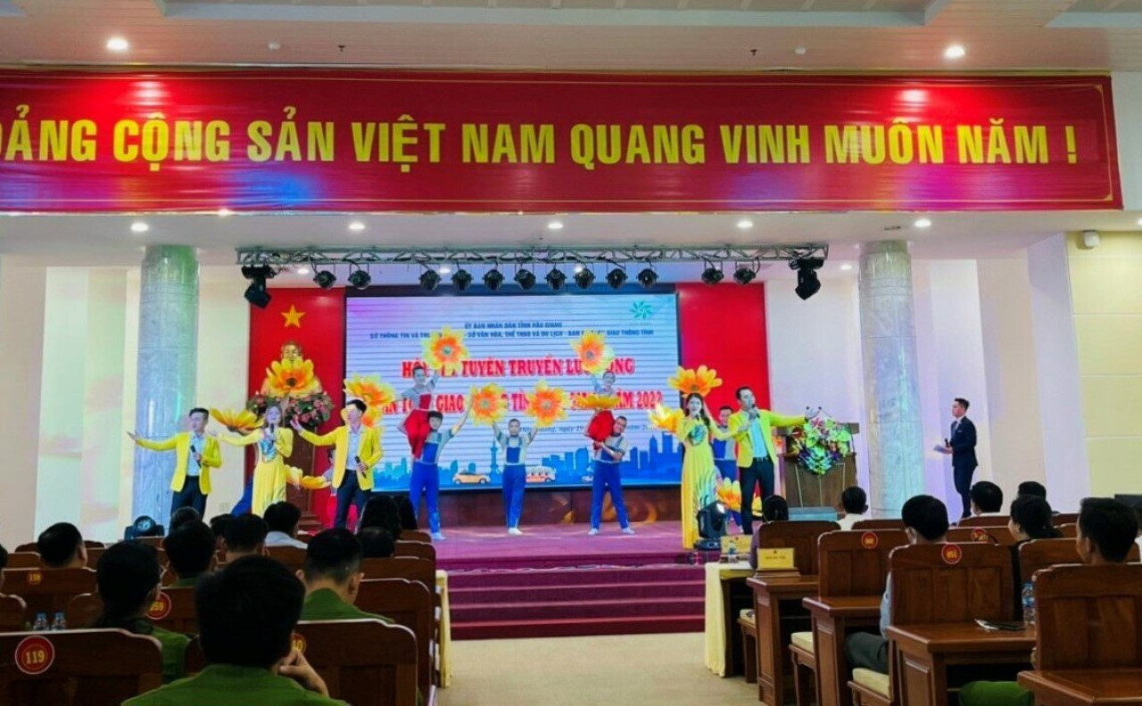 Quang cảnh hội thi